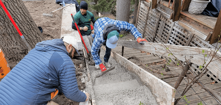 Read more about the article What Factors To Consider When Hiring A Landscape Contractor