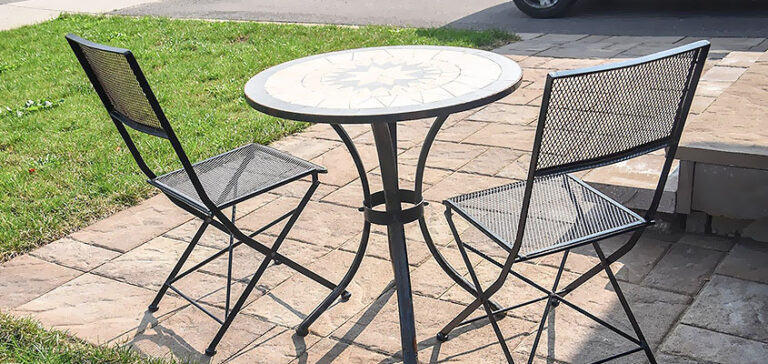 Read more about the article Benefits Of Adding Flagstones To Your Homes Landscape