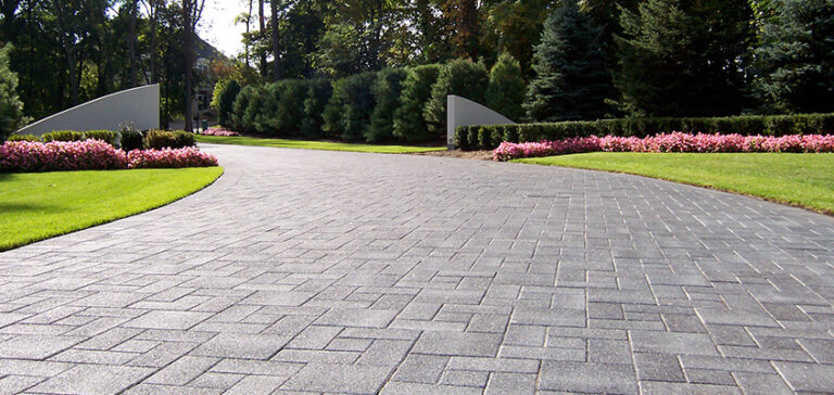 Read more about the article Why Interlocking Driveways Are Not A DIY Project