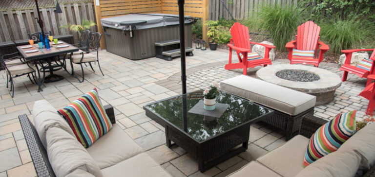 Read more about the article Advantages Of Setting Up A Flagstone Patio And How To Maintain It